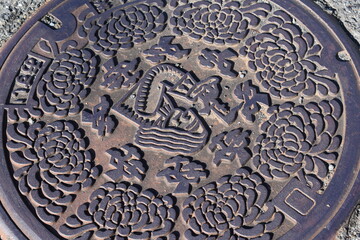 マンホール、円形、丸、ブリキ色、亜鉛色