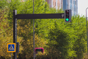 traffic light post green light timer