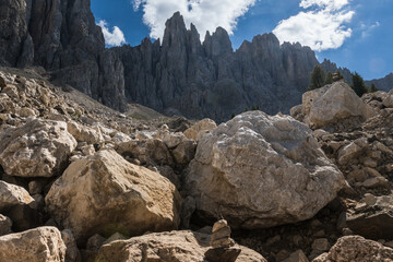 Latemar Türme vom Labyrinthsteig gesehen