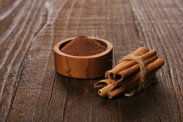 cinnamon sticks and cinnamon