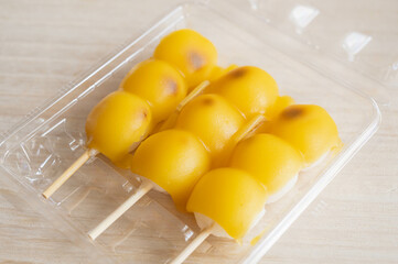 栗あんの串だんご