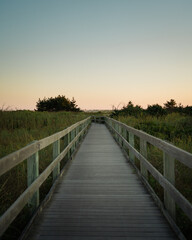 Obraz premium Boardwalk trail at sunset, Fire Island, New York
