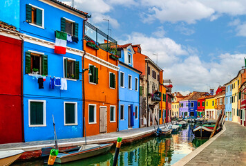 Fototapeta na wymiar The colourful homes of Burano, Italy