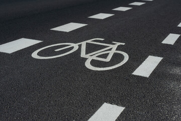 Obraz premium bicycle icon road marking on a bike lane