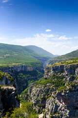 Fototapeta na wymiar Landscape above the Verdon canyon