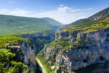 Fototapeta na wymiar The highest canyon in France carved by the Verdon river