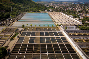The water collection lagoon guarantees the water supply for the metropolis of Rio de Janeiro. The waters of the Guandy River arrives polluted at the largest water treatment plant in Latin America.