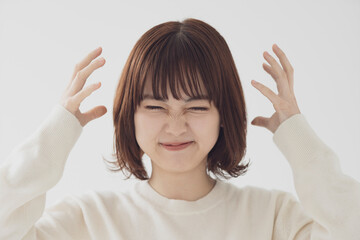 落ち込む女性 