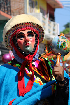 party in chiapa de corzo with colorful costumes