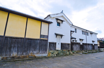 Ohanahan Street is old merchant houses and samurai residences of Ozu town in Shikoku.