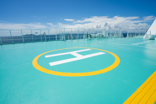 フェリー デッキ ヘリポート 日本 太平洋 観光 エコ 船旅