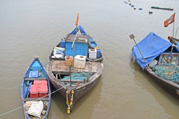 Obraz premium Traditional wooden fishing boats in the port , India
