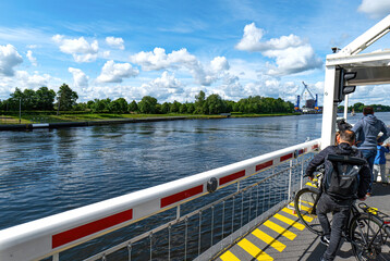 Seilf&auml;hre &uuml;ber den Nord-Ostsee-Kanal bei Rendsburg