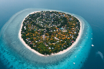 ISLA DE FILIPINAS VISTA AEREA DRON © sergio