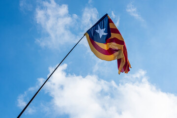 Bandera que reclama la independencia de Cataluña de España, Estelada. Diada de Cataluña, Sant...