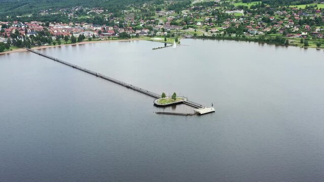survol du lac Siljan en Su&egrave;de entre Rattvik et Mora