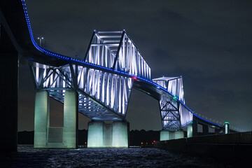 東京都江東区 ライトアップされた夜の東京ゲートブリッジ