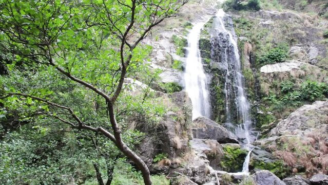 cascada a lo natural