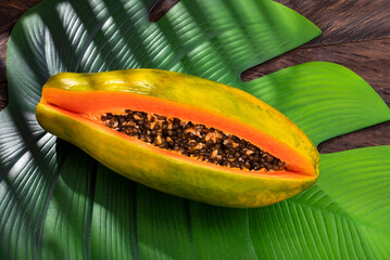 Carica papaya - Organic sweet tropical papaya