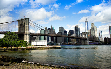 Fototapeta premium city bridge and city