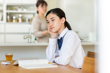 女子校生　学習