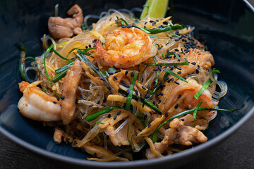 Rice vermicelli with shrimp, meat and spices