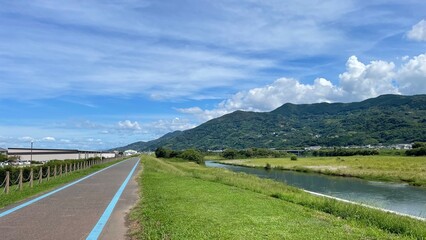 紀の川　万葉の里　遊歩道　　和歌山県　かつらぎ町