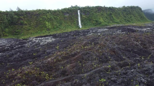 Waterfall on the rempart of Tremblet on Reunion Island