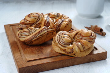 Kanelbullar, swedish cinnamon and cardamon buns,