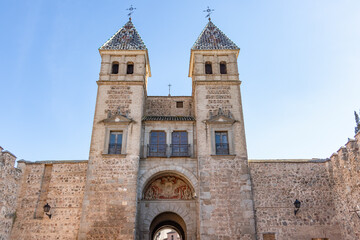 Fototapeta na wymiar Toledo's gate or Puerta de Bisagra Nueva is a Monument in Toledo, Spain.
