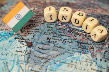 インドの地図と国旗