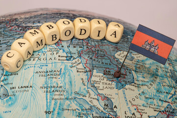 カンボジアの地図と国旗