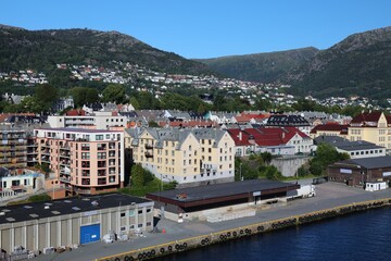 Fototapeta na wymiar Mohlenpris district in Bergen, Norway