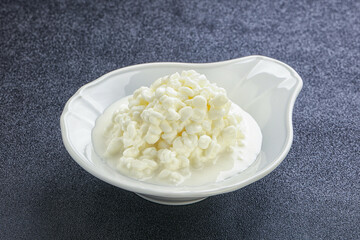Dietary granulated cottage cheese for breakfast