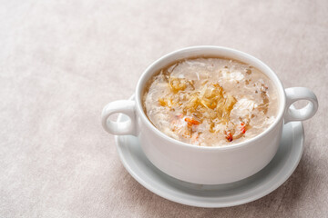 Shark fin soup (Indonesia : Soup Sirip Ikan Hiu) is a popular soup in Chinese cuisine which is usually served on special occasions such as weddings or banquets.