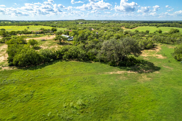 Obraz premium Green farm land in Texas