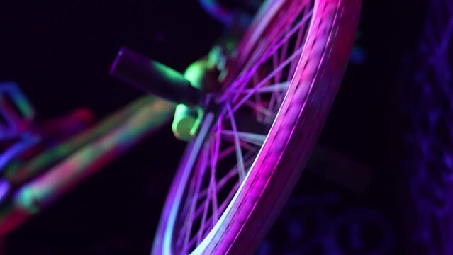Fahrrad mit bunten Graffity - Neon Farben