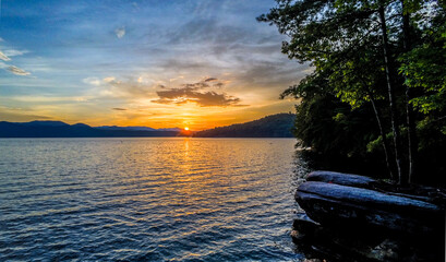 beautiful early morning sunrise on lake jocassee south carolina
