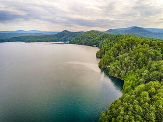 beautiful scenic views at lake jocassee south carolina
