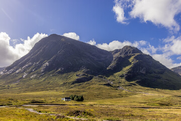 Naklejka premium Buachaille Etive Mor, Stob Dearg, Glencoe, Western Highlands, Scottish Highlands, Scotland