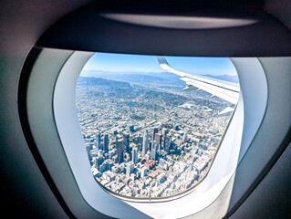 Fototapeta premium aerial views of los angeles from an air plane