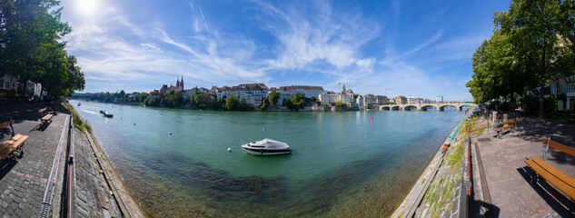 Basel Stadt am Rheinfluss