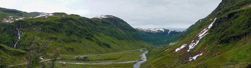Fototapeta na wymiar panorama of the mountains in Norway