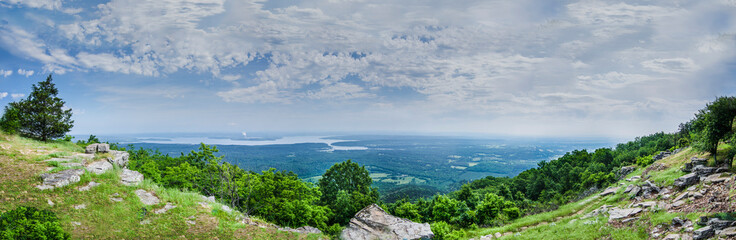 Fototapeta na wymiar North Rim Vista Panorama at Mt Nebo SP in Russellville Arkansas