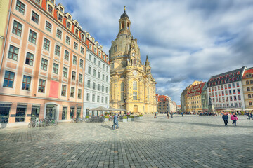 Fototapeta premium Amazing view of of Baroque church - Frauenkirche at Neumarkt square in downtown of Dresden.