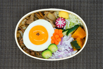 豚丼弁当＿デコ弁