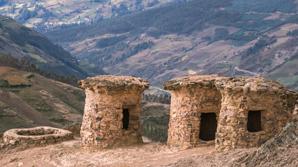 Chullpas de Ninamarca pre incan tombs