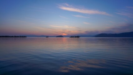 日没直後の琵琶湖のパノラマ夕焼け情景＠滋賀
