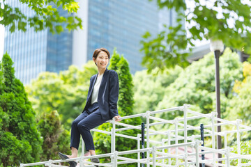 ビジネス・女性・新緑