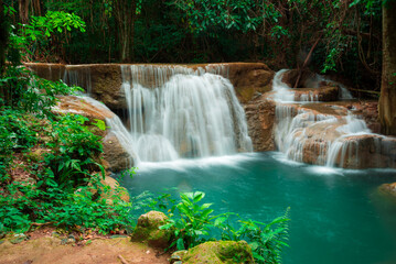 Fototapeta na wymiar Waterfall in Thailand is beautiful